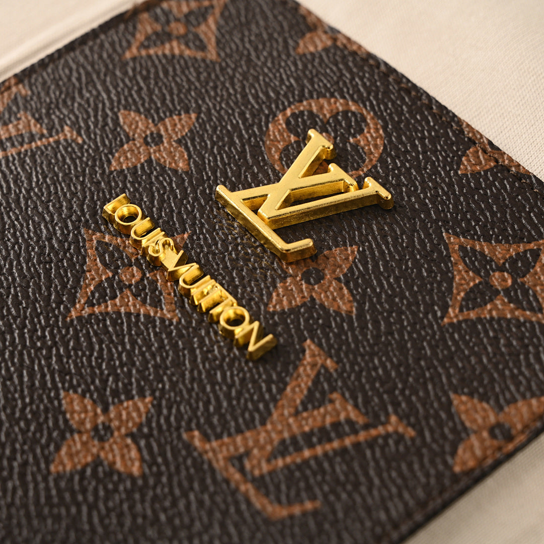 Louis Vuitton Monogram Short-Sleeve T-Shirt with Leather Pocket Patch (Couples' Style)